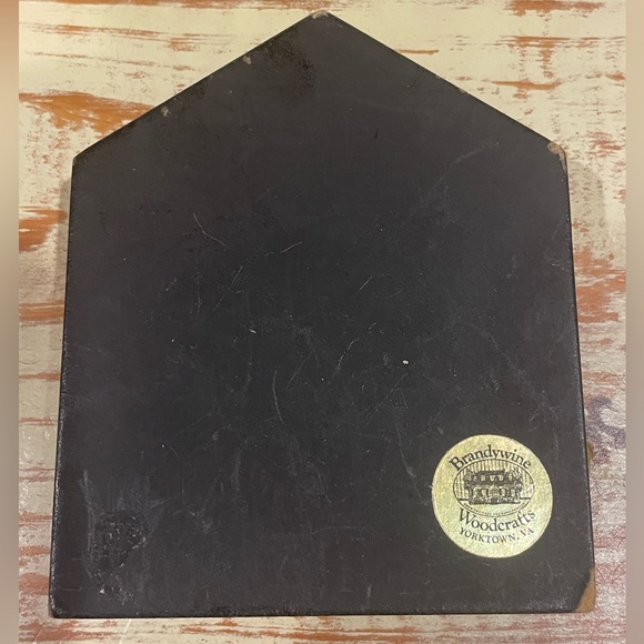 Brandywine Woodcrafts’ Ocean Wave Quilts, Eureka, California. Wood Building. - Picture 2 of 5